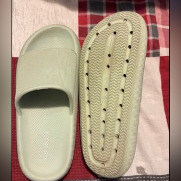 Teal slip ons - Picture 1 of 2